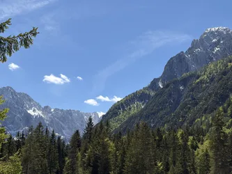 Rateče, Slovenia – Apple iPhone 17