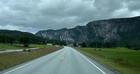 Valle, Norway – Apple iPhone 13