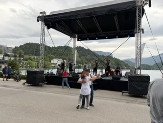 Bled, Slovenia – Apple iPhone 17