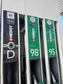 Harku, Estonia – Apple iPhone 13