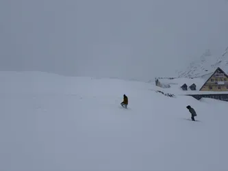 Cârţişoara, Romania – Apple iPhone 17