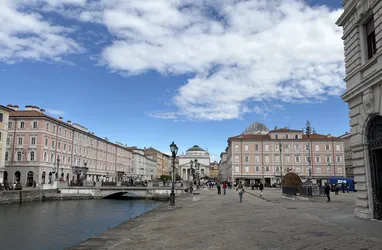 Trieste, Italy – Apple iPhone 17
