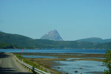 SONY ZV-E10 – Sony FE 70-300mm F4.5-5.6 G OSS