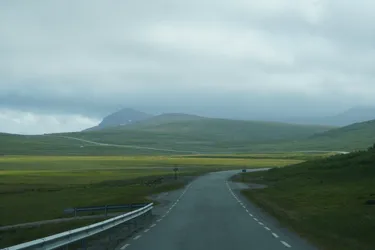 SONY ZV-E10 – Sony FE 70-300mm F4.5-5.6 G OSS