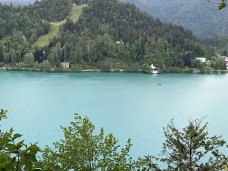 Bled, Slovenia – Apple iPhone 17