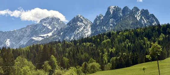 Tarvisio, Italy – Apple iPhone 17