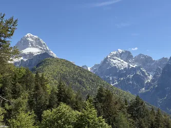 Bovec, Slovenia – Apple iPhone 17