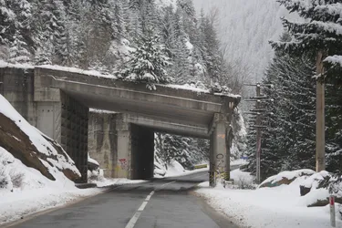 SONY ZV-E10 – Sony FE 70-300mm F4.5-5.6 G OSS