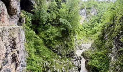 Divača, Slovenia – Apple iPhone 17