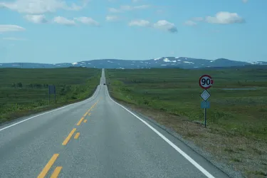 SONY ZV-E10 – Sony FE 70-300mm F4.5-5.6 G OSS